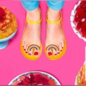 Katy Perry Yellow Rainbow GELI Sandals.  EXCELLENT USED CONDITION!